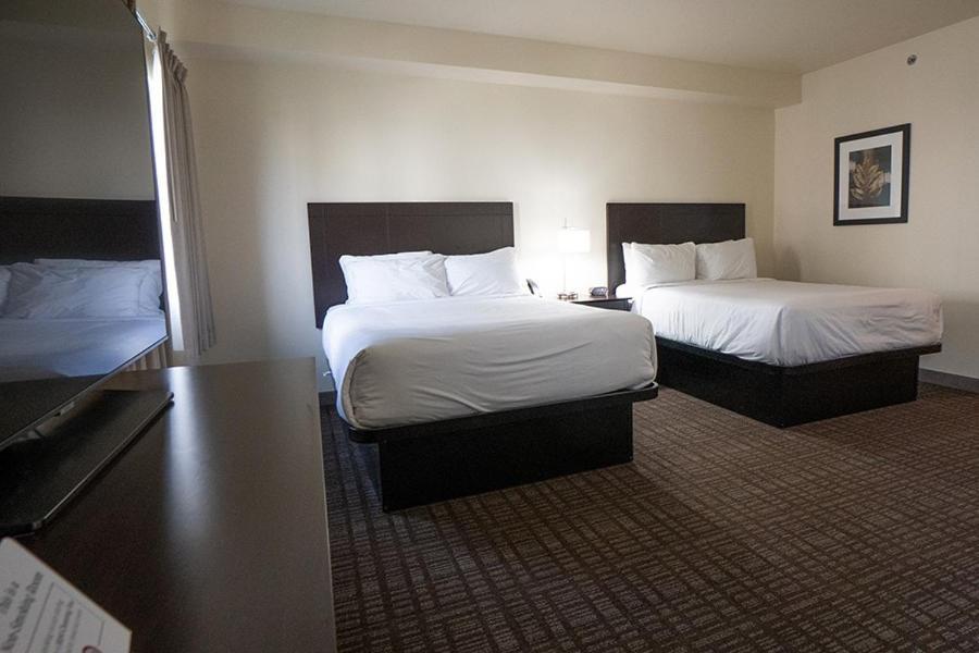 Cobblestone Hotel & Suites-Sheldon Екстер'єр фото